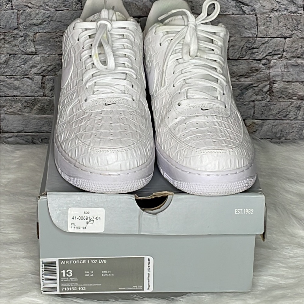 🔥🔥AIR FORCE 1’s 07 LV8 Size: 13🔥🔥***please see pics before purchasing*** - Picture 5 of 14